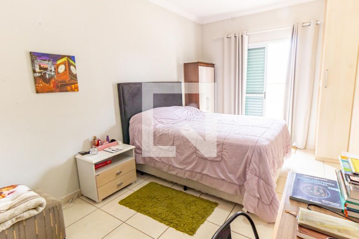 Casa, 3 quartos, 235 m² - Foto 54