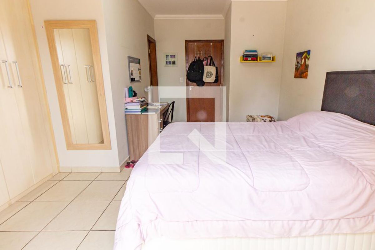 Casa, 3 quartos, 235 m² - Foto 59