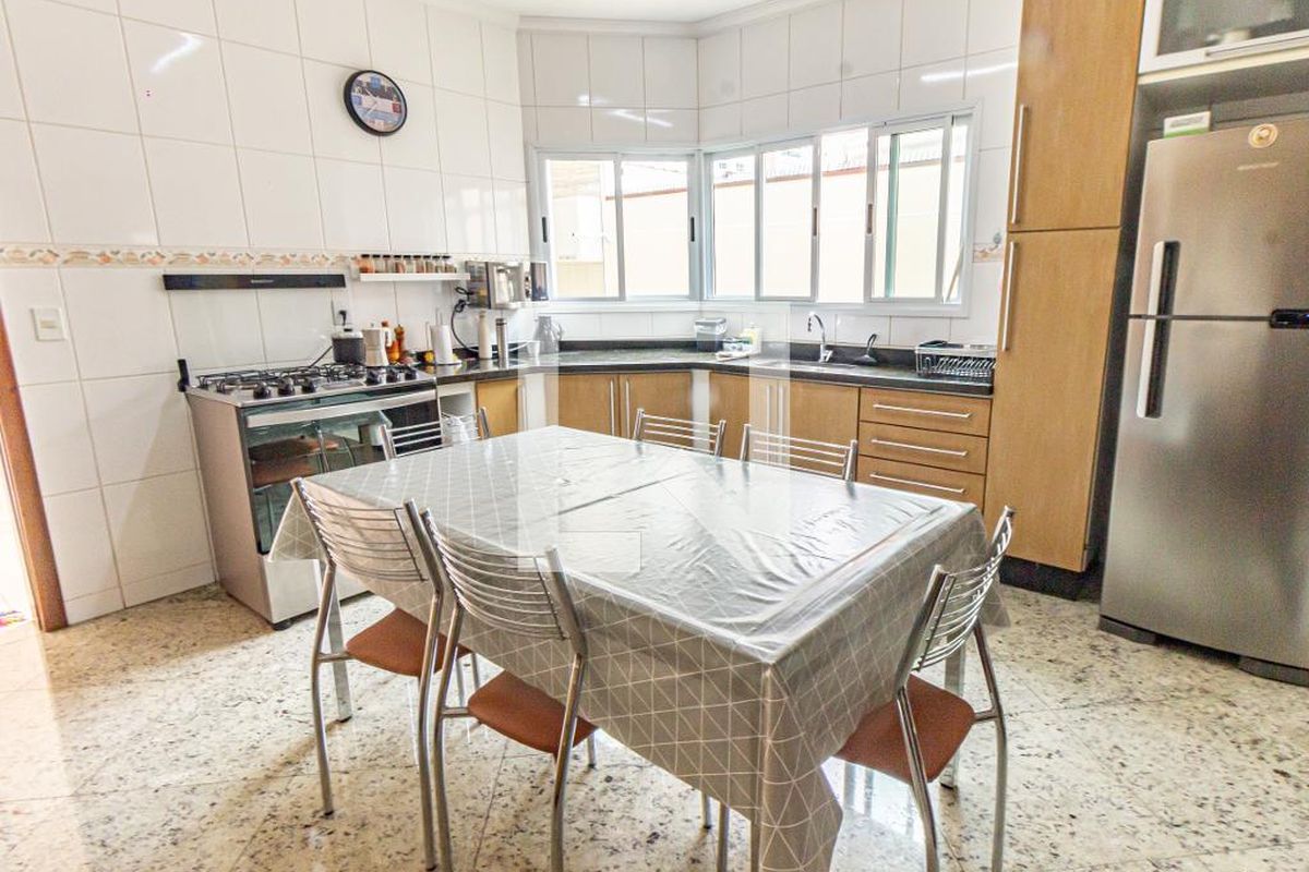 Casa, 3 quartos, 235 m² - Foto 78