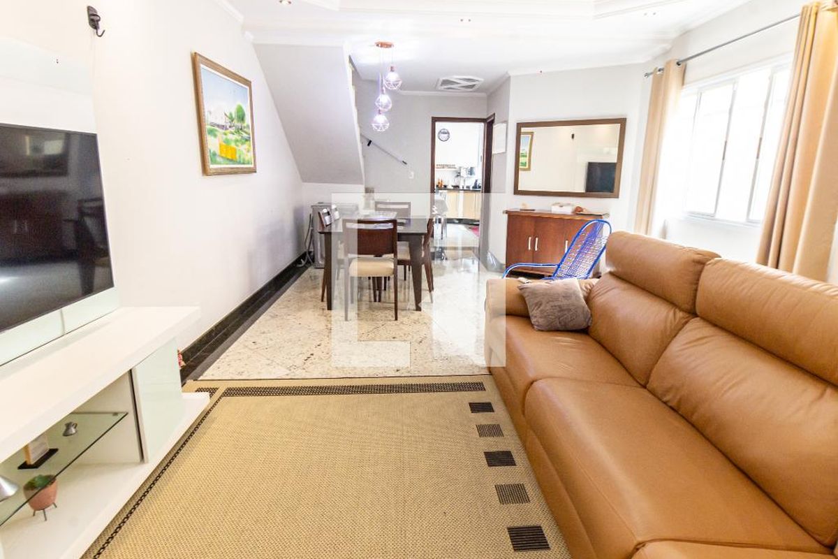 Casa, 3 quartos, 235 m² - Foto 3