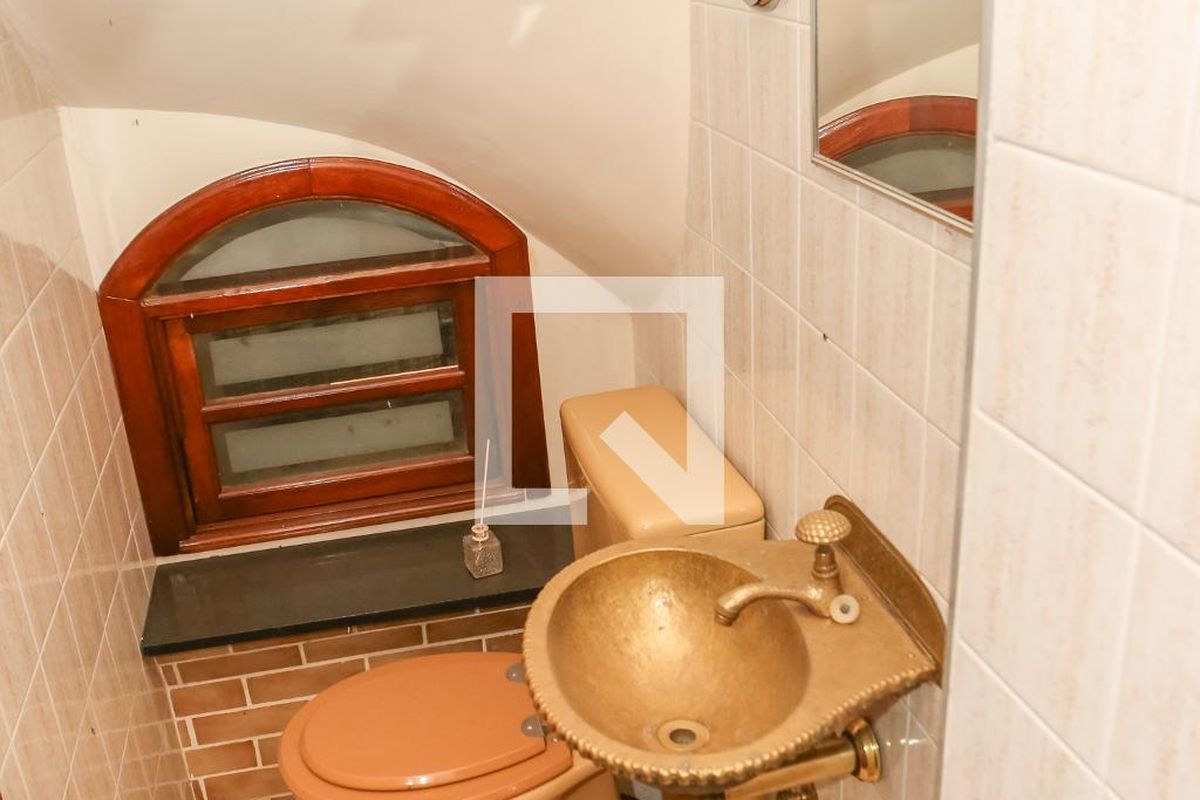 Casa, 3 quartos, 245 m² - Foto 10