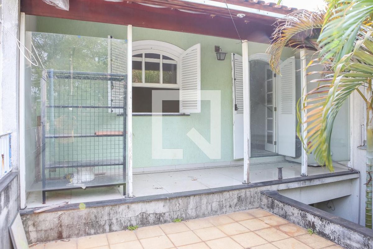 Casa, 3 quartos, 245 m² - Foto 42