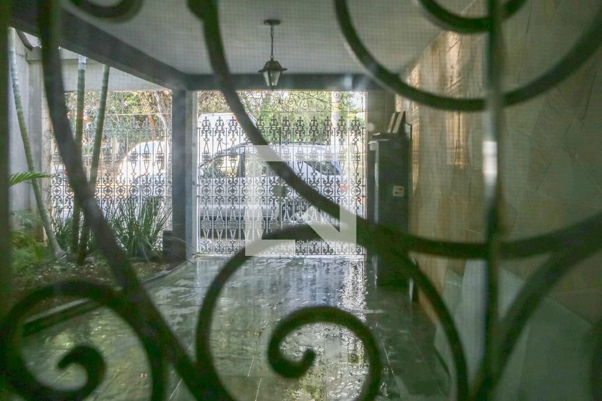 Casa, 3 quartos, 245 m² - Foto 8