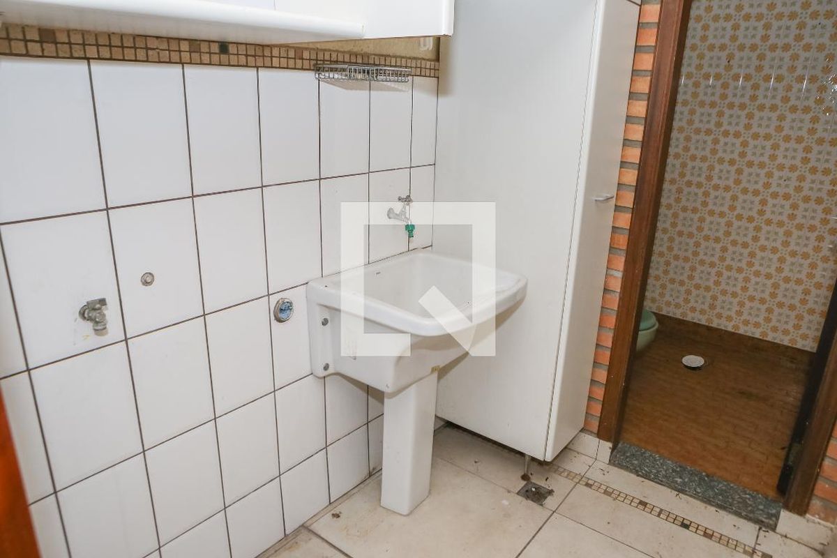 Casa, 3 quartos, 245 m² - Foto 94