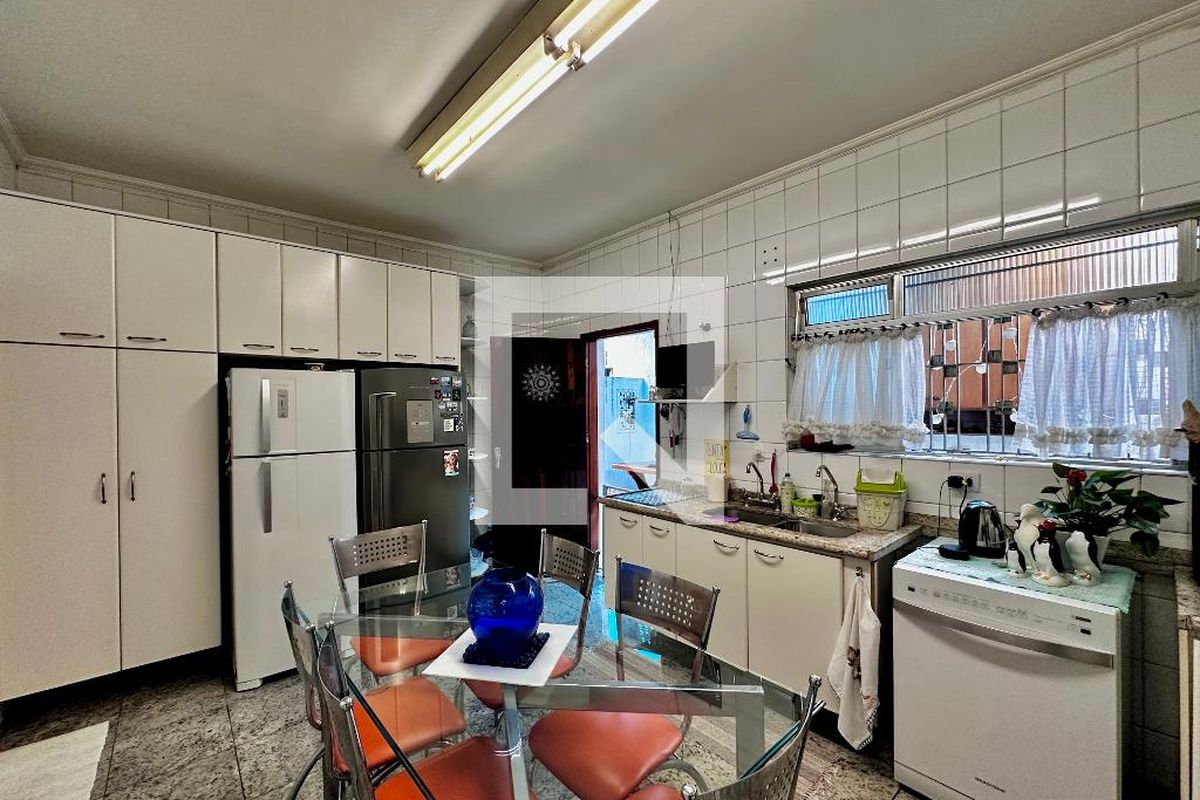 Casa, 3 quartos, 247 m² - Foto 43