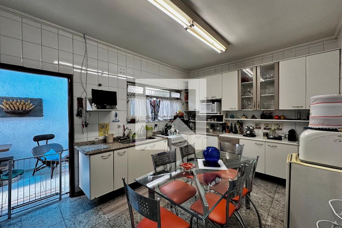 Casa, 3 quartos, 247 m² - Foto 38