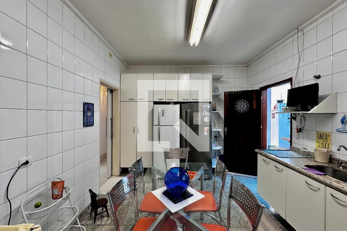 Casa, 3 quartos, 247 m² - Foto 42