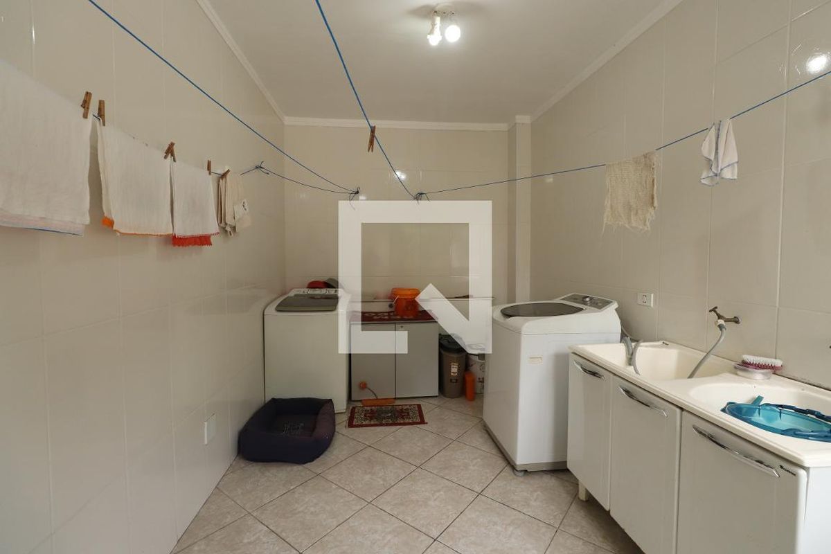 Casa, 3 quartos, 235 m² - Foto 118