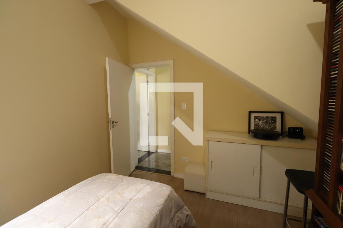Casa, 3 quartos, 235 m² - Foto 56