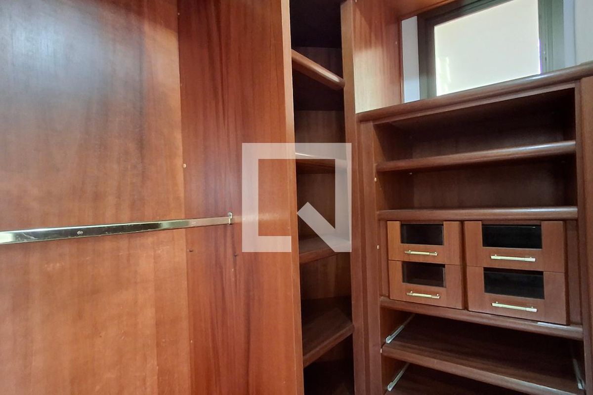 Apartamento à Venda - Cambuí, 1 Quarto,  61 m2 em , Campinas - sp | SoloBR