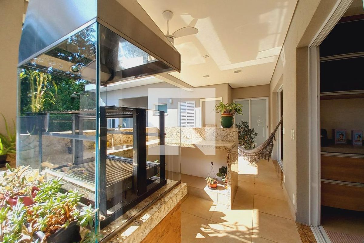 Casa à Venda - Swiss Park, 5 Quartos,  325 m2 em , Campinas - sp | SoloBR