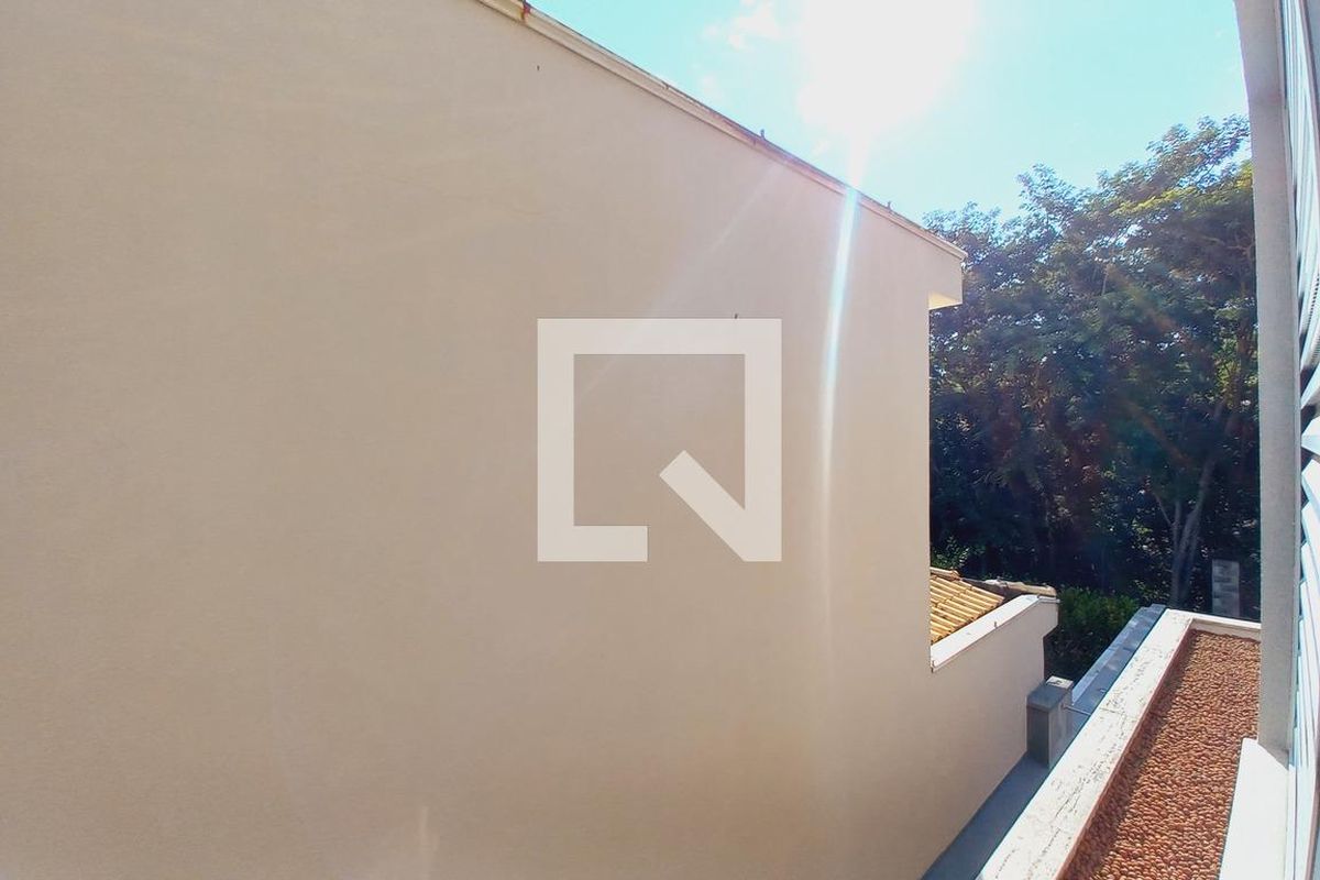 Casa à Venda - Swiss Park, 5 Quartos,  325 m2 em , Campinas - sp | SoloBR