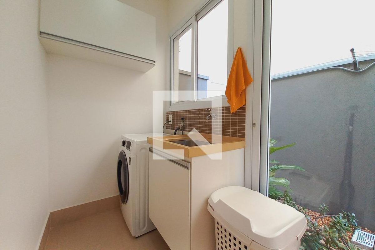 Casa à Venda - Swiss Park, 5 Quartos,  325 m2 em , Campinas - sp | SoloBR