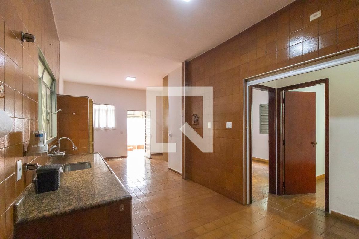 Casa à Venda - Jardim Planalto, 3 Quartos,  174 m2 em , Campinas - sp | SoloBR