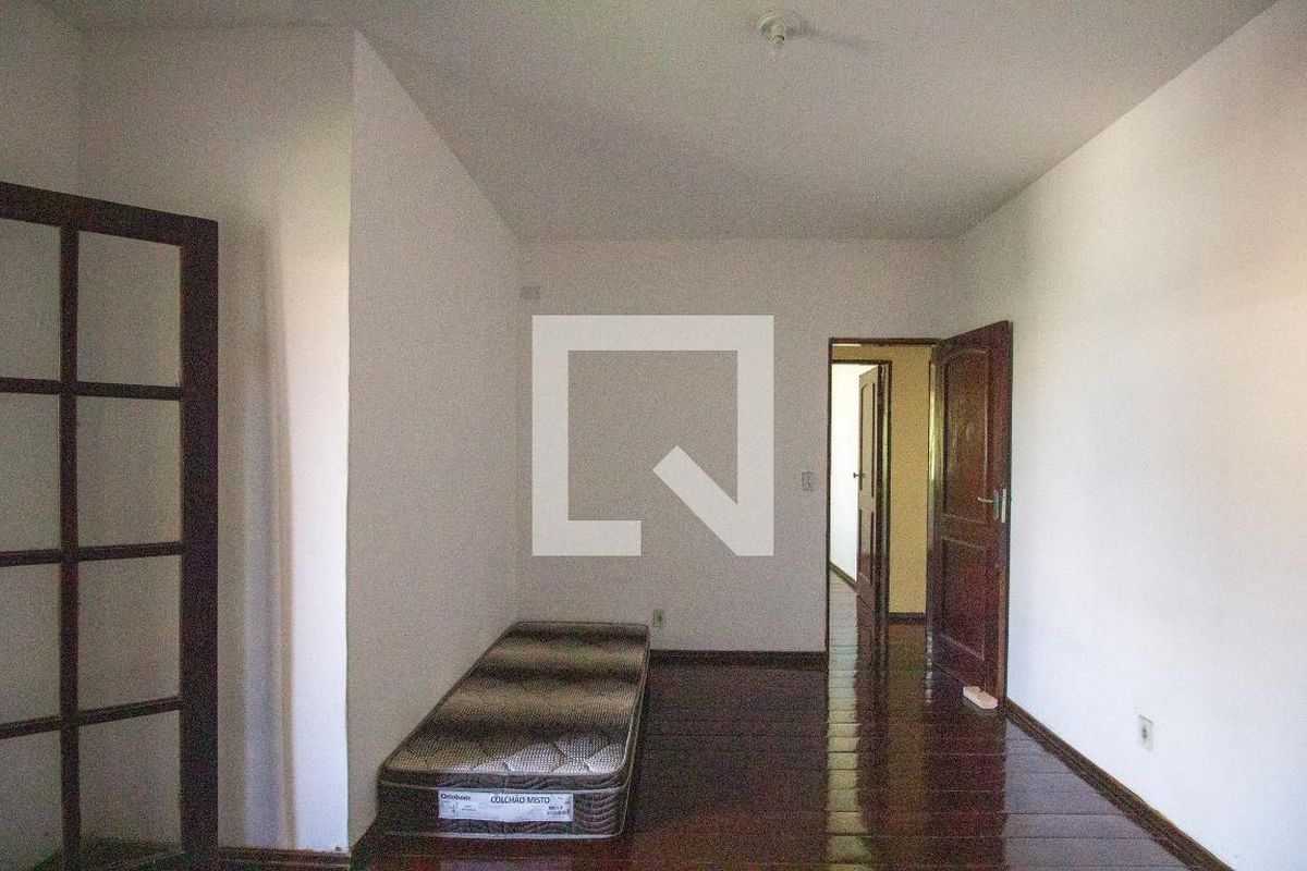Casa, 4 quartos, 250 m² - Foto 46