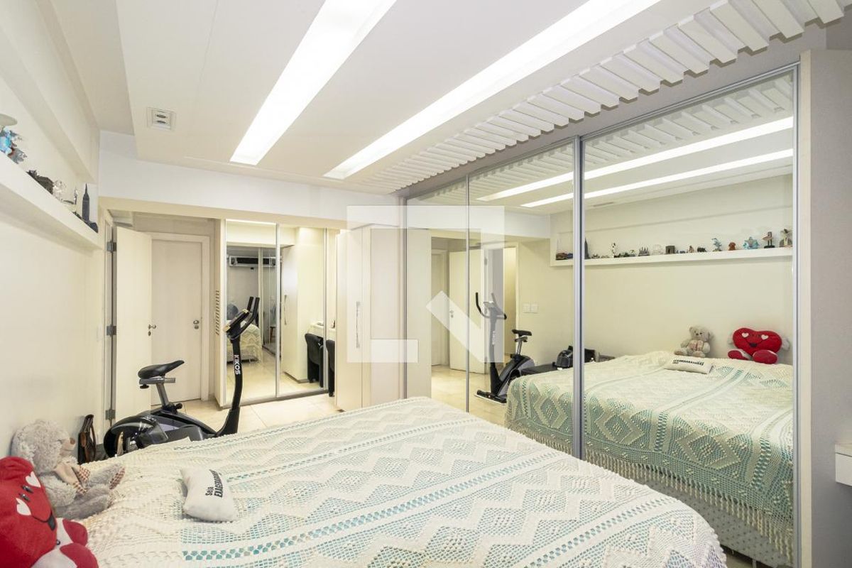 Apartamento, 4 quartos, 216 m² - Foto 38