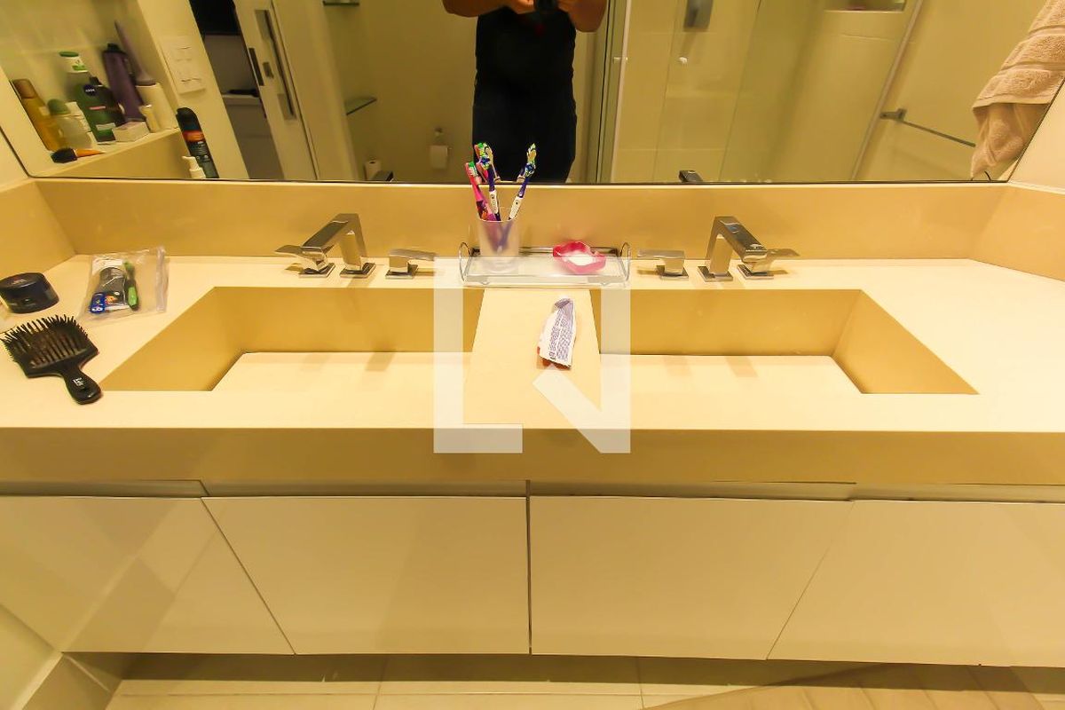 Apartamento, 3 quartos, 215 m² - Foto 71