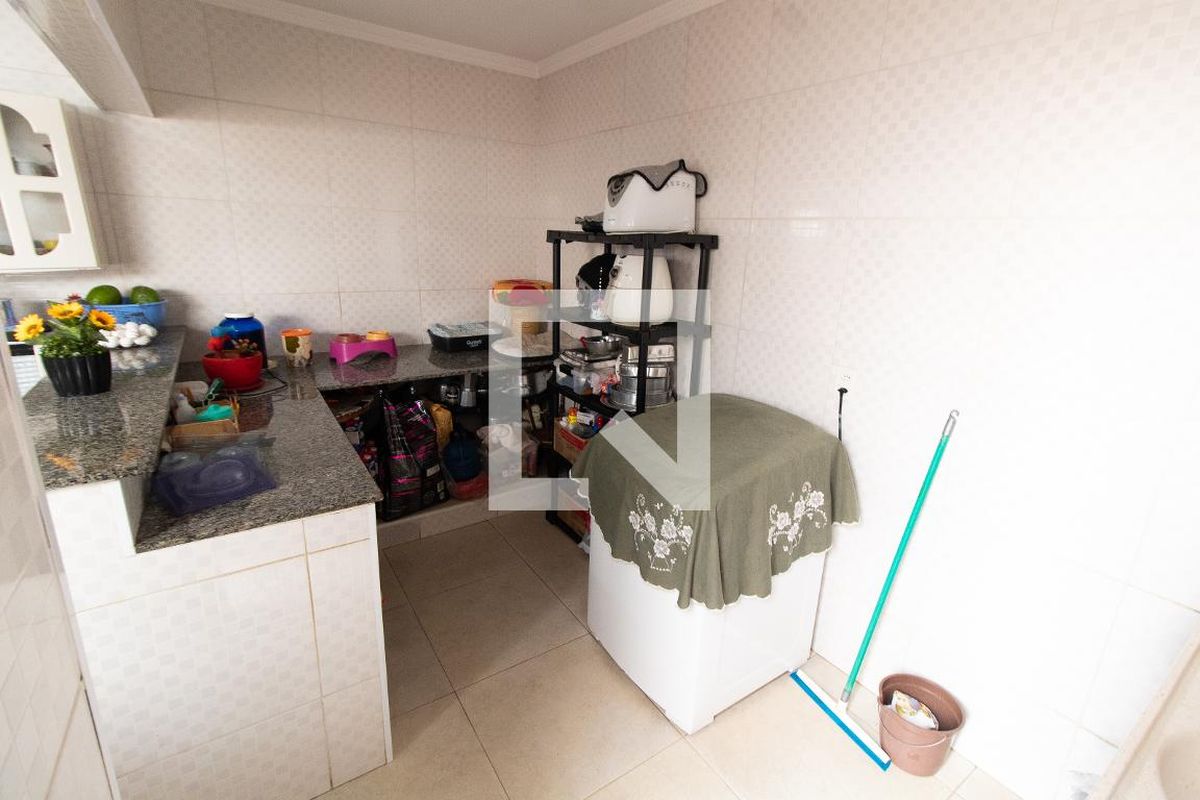 Casa à Venda - Jardim Santana, 2 Quartos,  147 m2 em , Campinas - sp | SoloBR