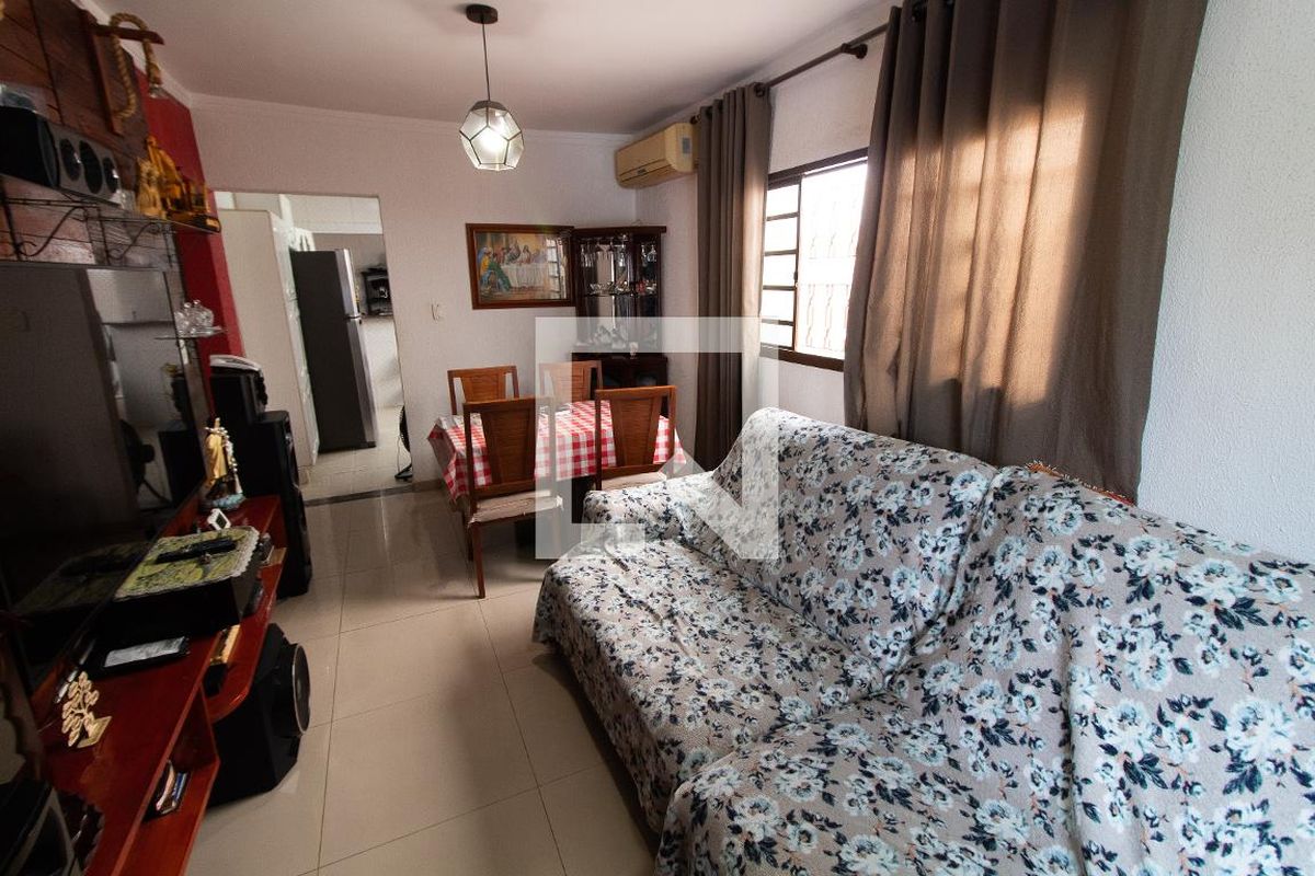 Casa à Venda - Jardim Santana, 2 Quartos,  147 m2 em , Campinas - sp | SoloBR