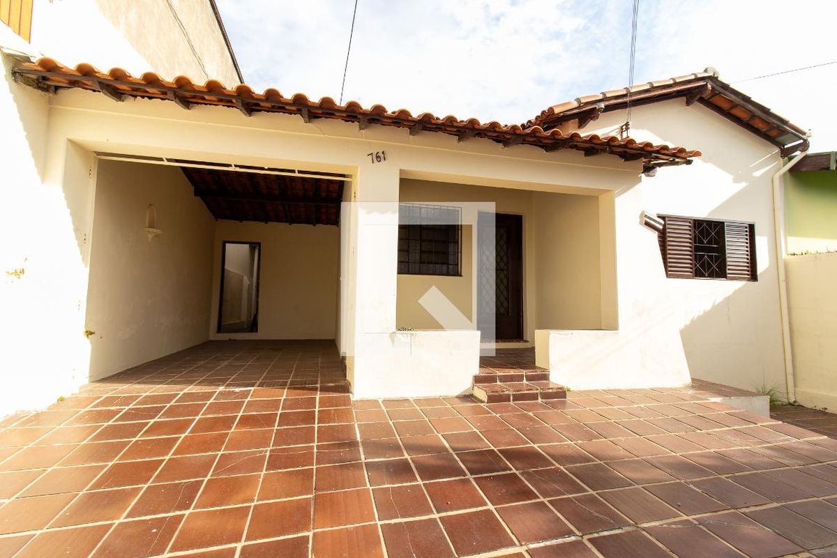 Casa à Venda - Taquaral, 2 Quartos,  250 m2 em , Campinas - sp | SoloBR
