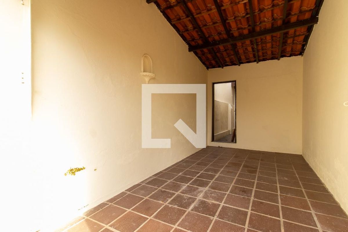 Casa à Venda - Taquaral, 2 Quartos,  250 m2 em , Campinas - sp | SoloBR