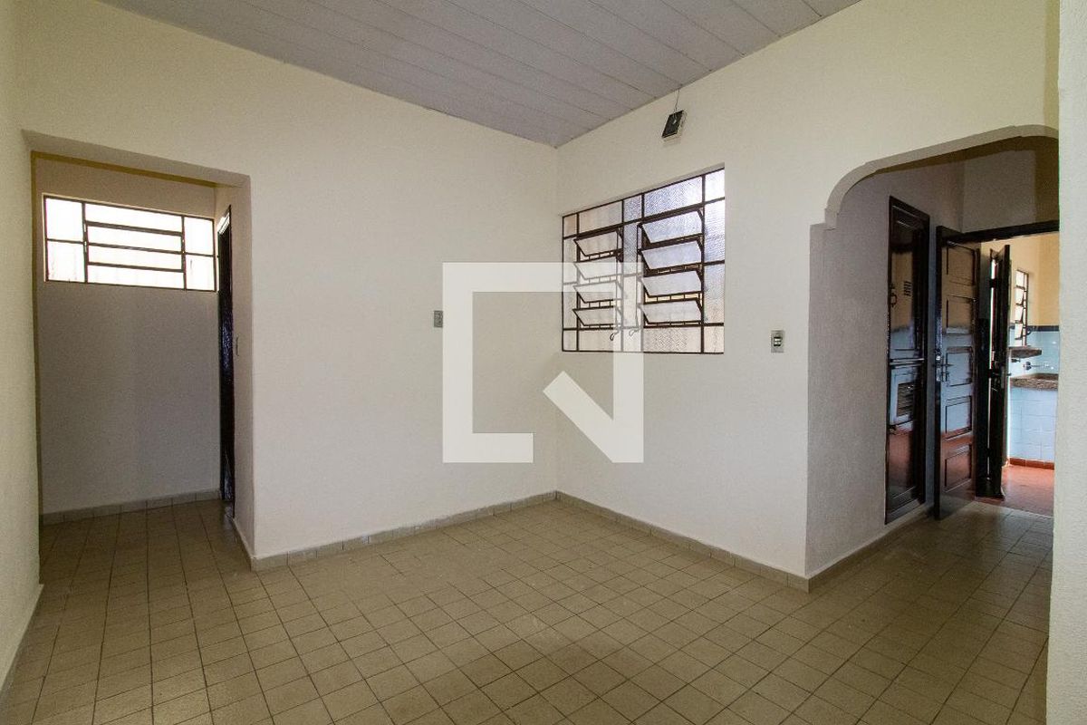 Casa à Venda - Taquaral, 2 Quartos,  250 m2 em , Campinas - sp | SoloBR