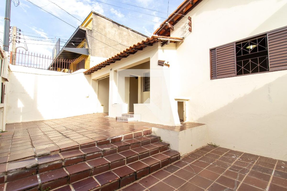Casa à Venda - Taquaral, 2 Quartos,  250 m2 em , Campinas - sp | SoloBR