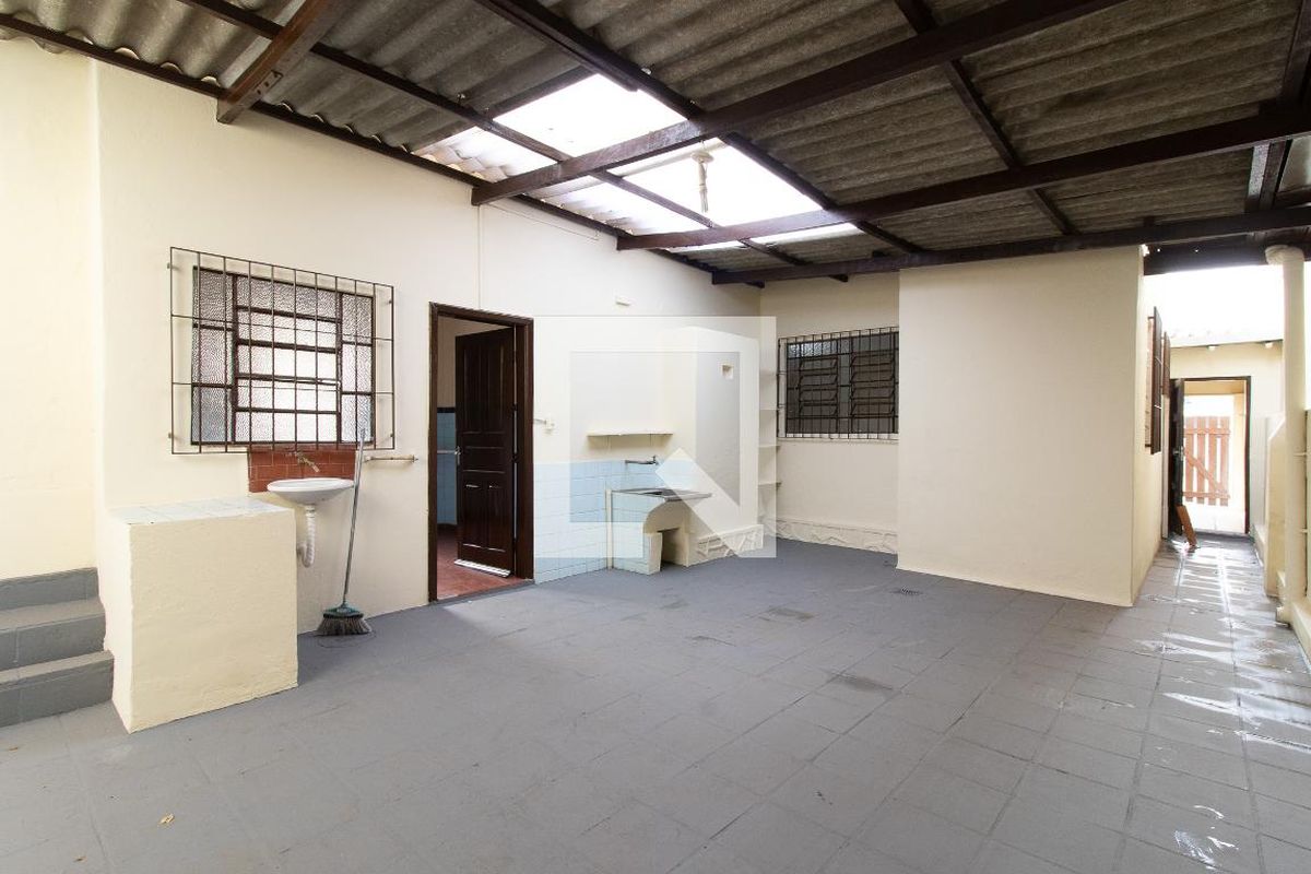 Casa à Venda - Taquaral, 2 Quartos,  250 m2 em , Campinas - sp | SoloBR