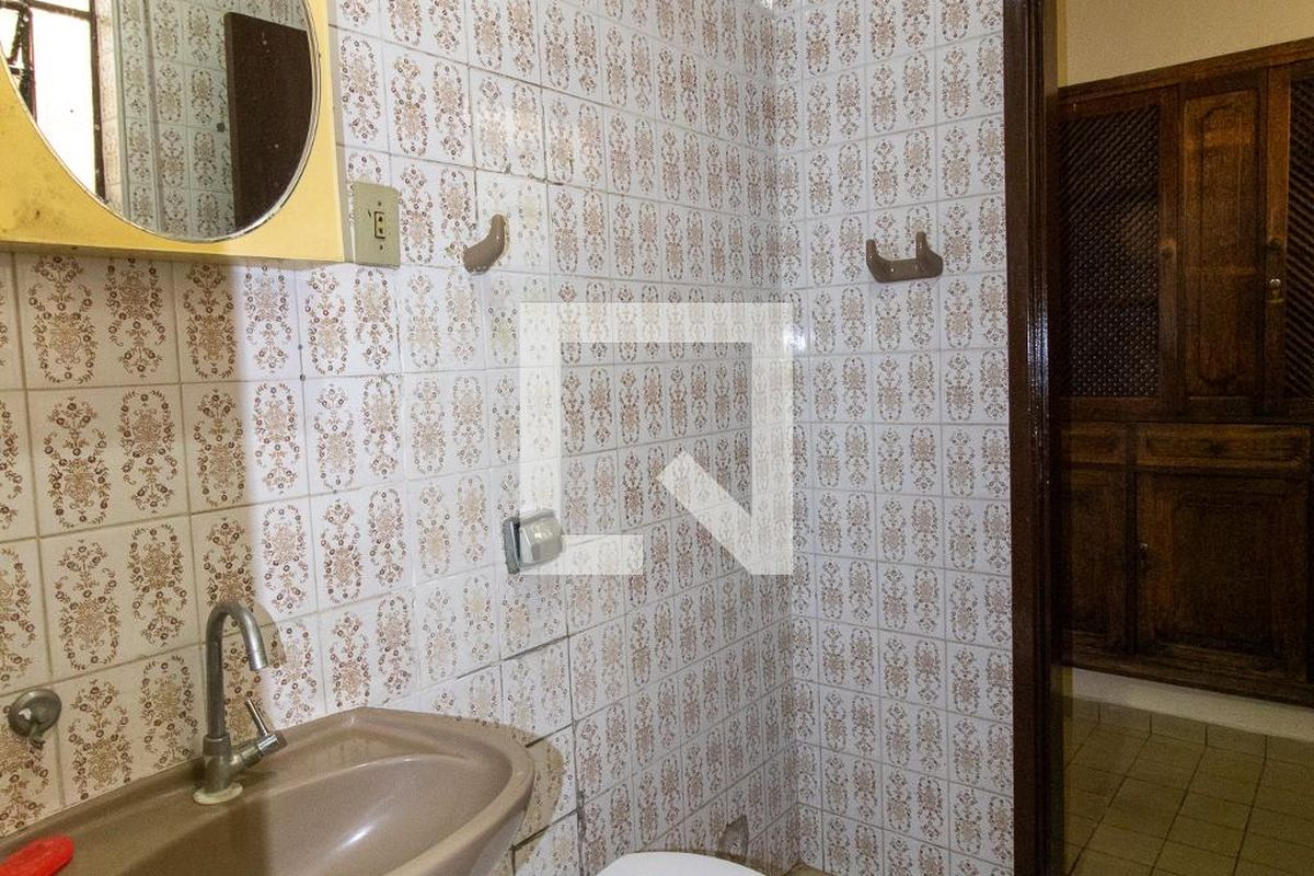 Casa à Venda - Taquaral, 2 Quartos,  250 m2 em , Campinas - sp | SoloBR