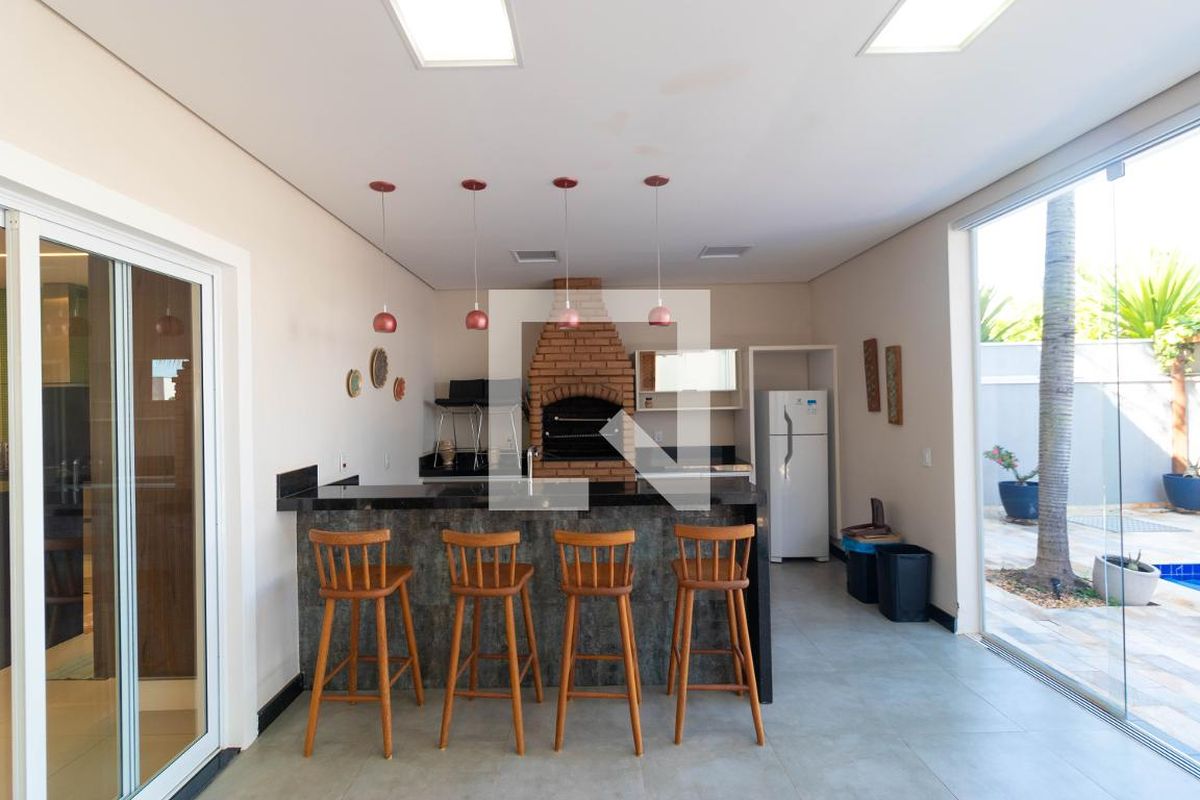 Casa à Venda - Swiss Park, 3 Quartos,  268 m2 em , Campinas - sp | SoloBR