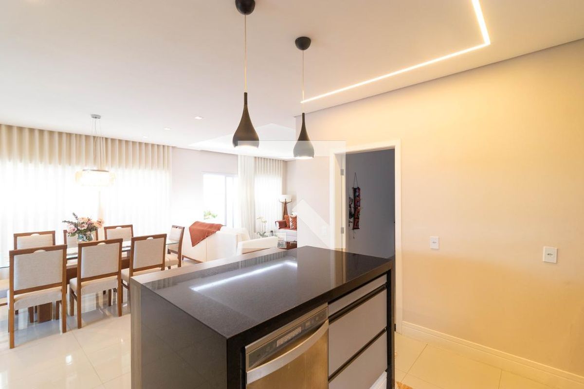 Casa à Venda - Swiss Park, 3 Quartos,  268 m2 em , Campinas - sp | SoloBR