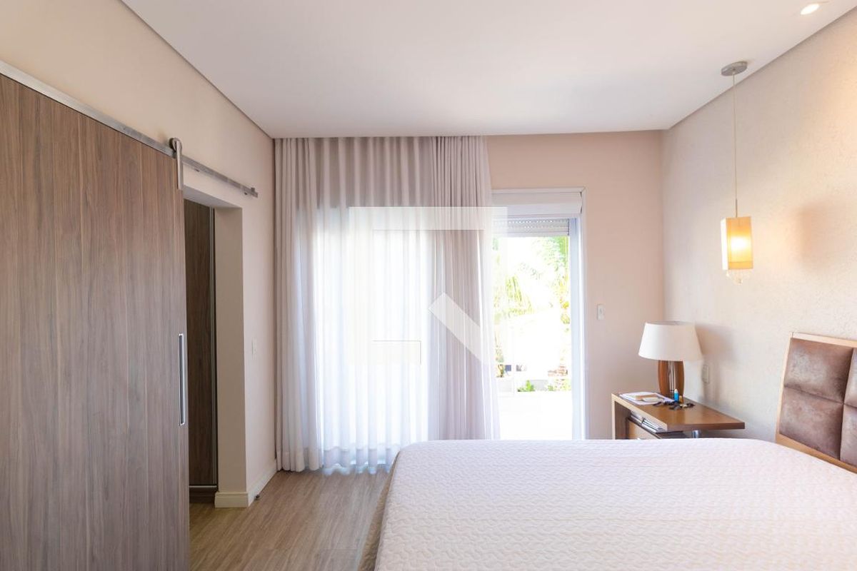 Casa à Venda - Swiss Park, 3 Quartos,  268 m2 em , Campinas - sp | SoloBR