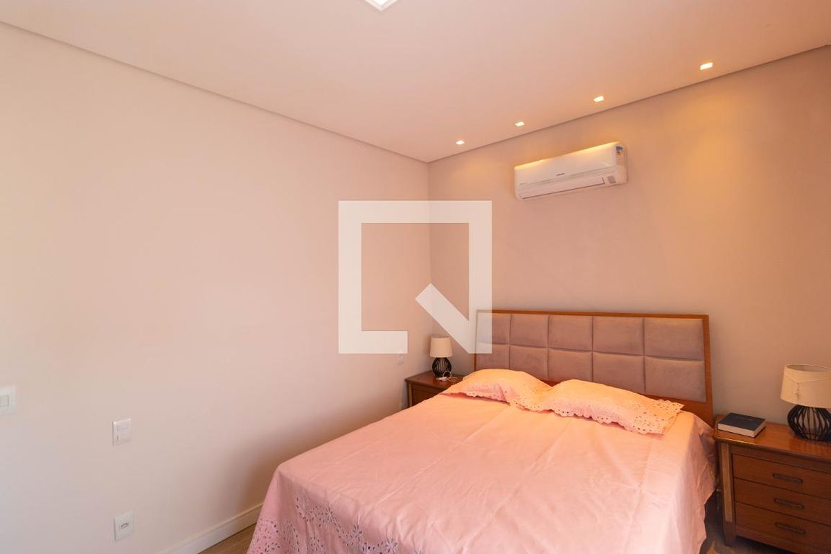 Casa à Venda - Swiss Park, 3 Quartos,  268 m2 em , Campinas - sp | SoloBR