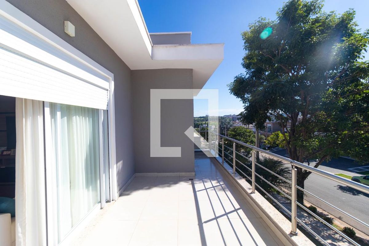 Casa à Venda - Swiss Park, 3 Quartos,  268 m2 em , Campinas - sp | SoloBR