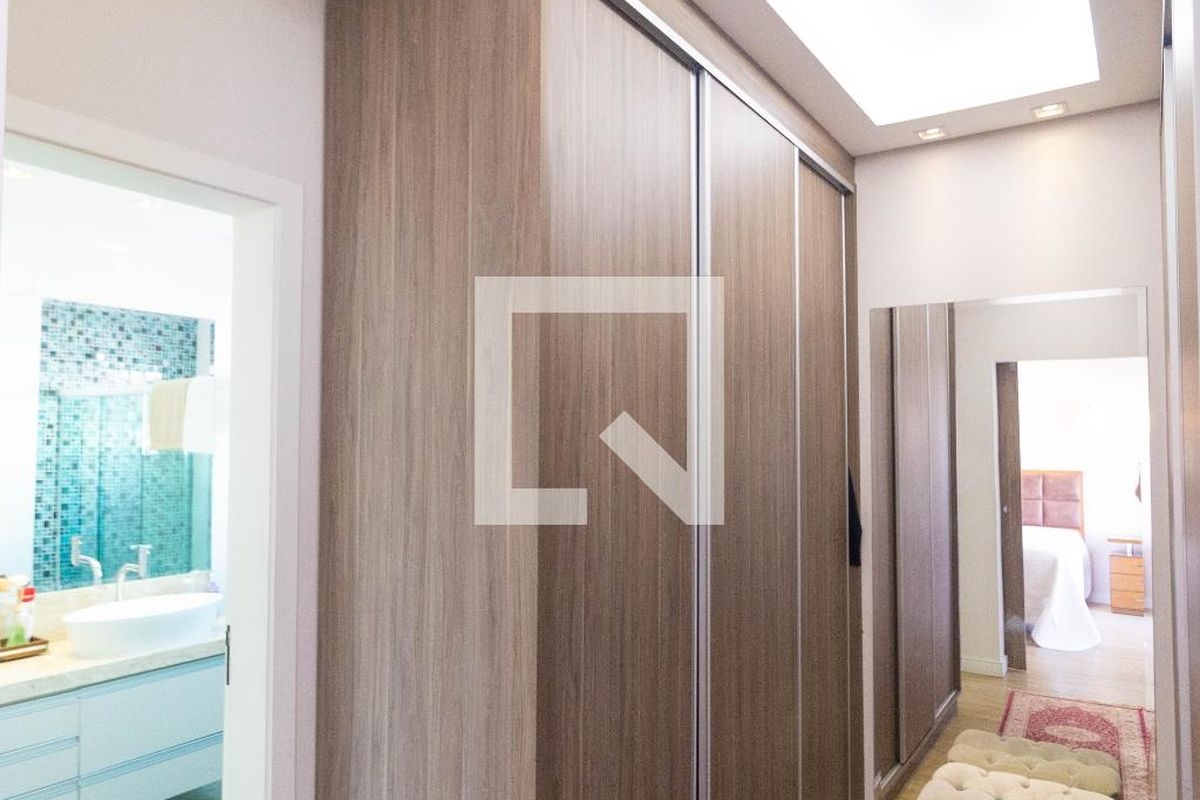 Casa à Venda - Swiss Park, 3 Quartos,  268 m2 em , Campinas - sp | SoloBR