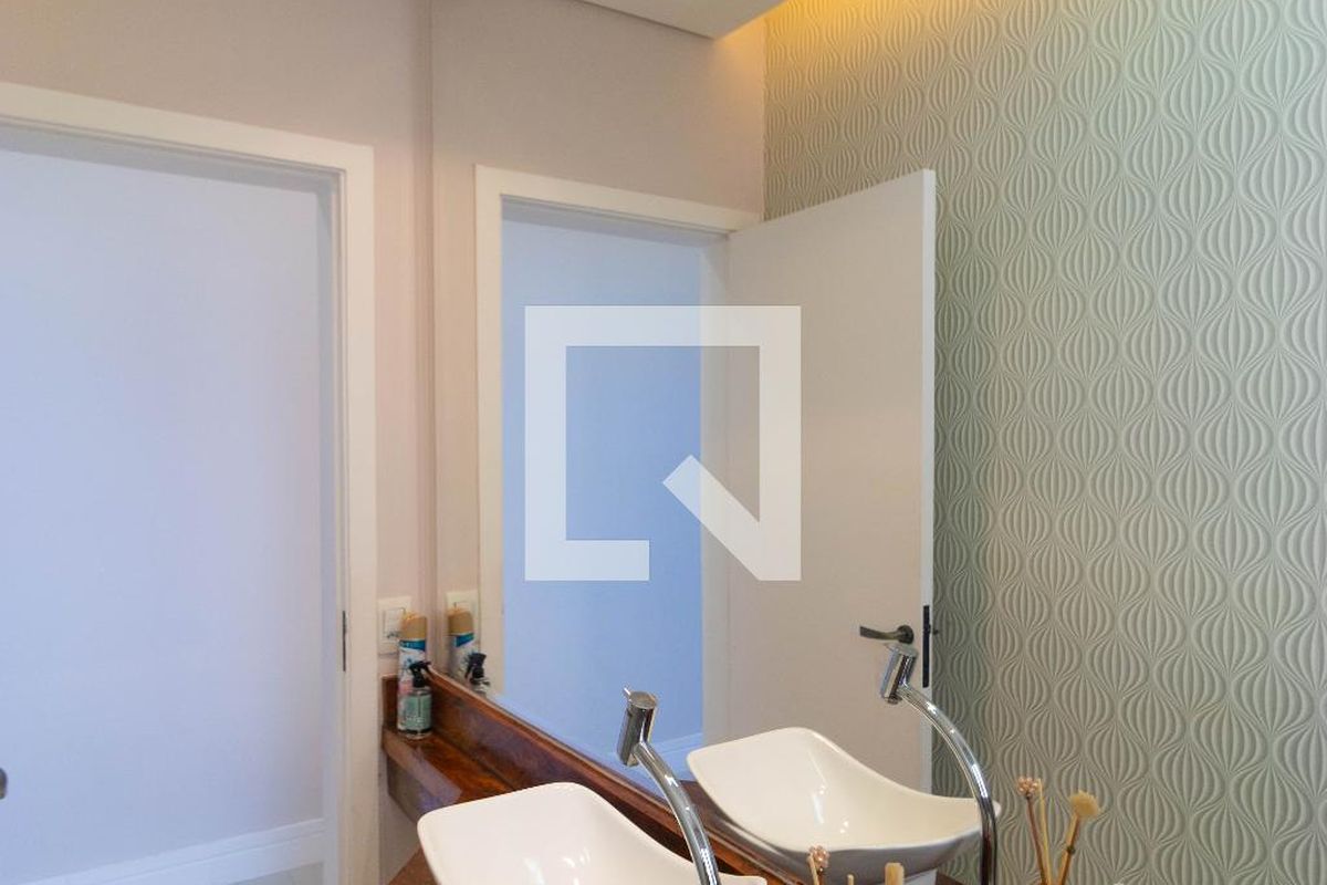 Casa à Venda - Swiss Park, 3 Quartos,  268 m2 em , Campinas - sp | SoloBR