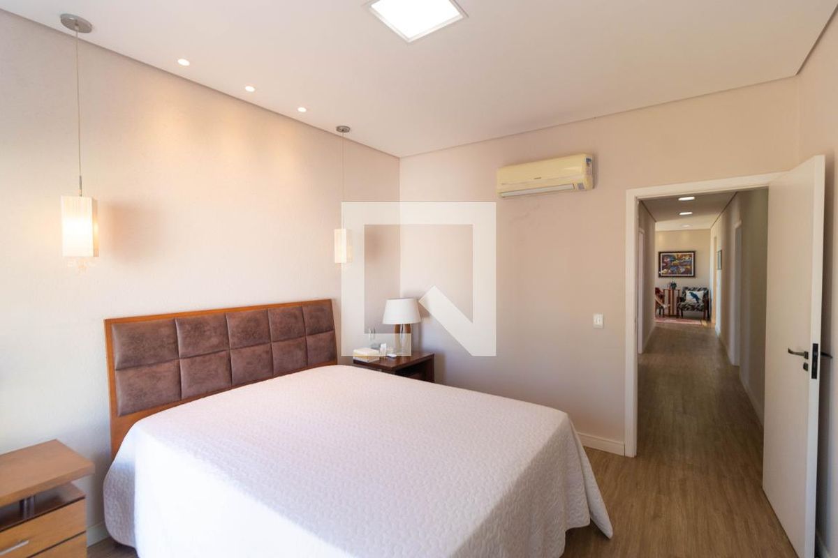 Casa à Venda - Swiss Park, 3 Quartos,  268 m2 em , Campinas - sp | SoloBR
