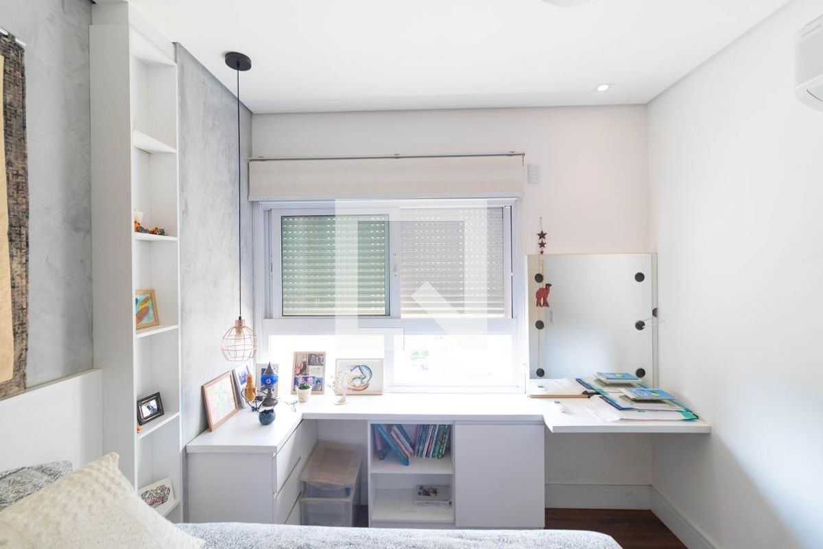 Apartamento à Venda - Cambuí, 3 Quartos,  213 m2 em , Campinas - sp | SoloBR