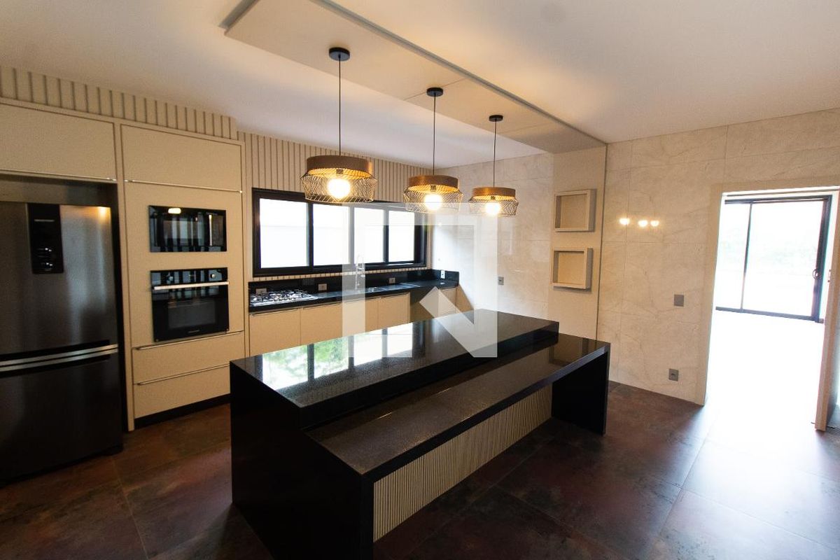 Casa à Venda - Lot. Alphaville Campinas, 4 Quartos,  531 m2 em , Campinas - sp | SoloBR