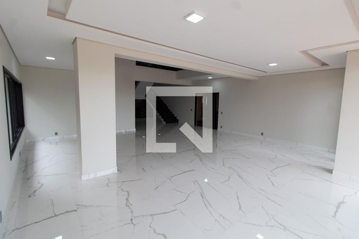Casa à Venda - Lot. Alphaville Campinas, 4 Quartos,  531 m2 em , Campinas - sp | SoloBR