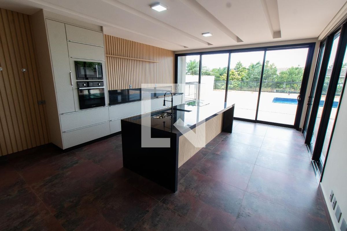 Casa à Venda - Lot. Alphaville Campinas, 4 Quartos,  531 m2 em , Campinas - sp | SoloBR