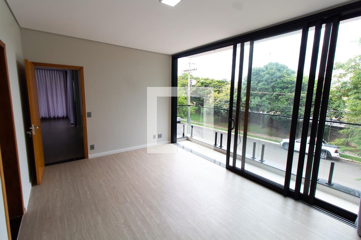 Casa à Venda - Lot. Alphaville Campinas, 4 Quartos,  531 m2 em , Campinas - sp | SoloBR