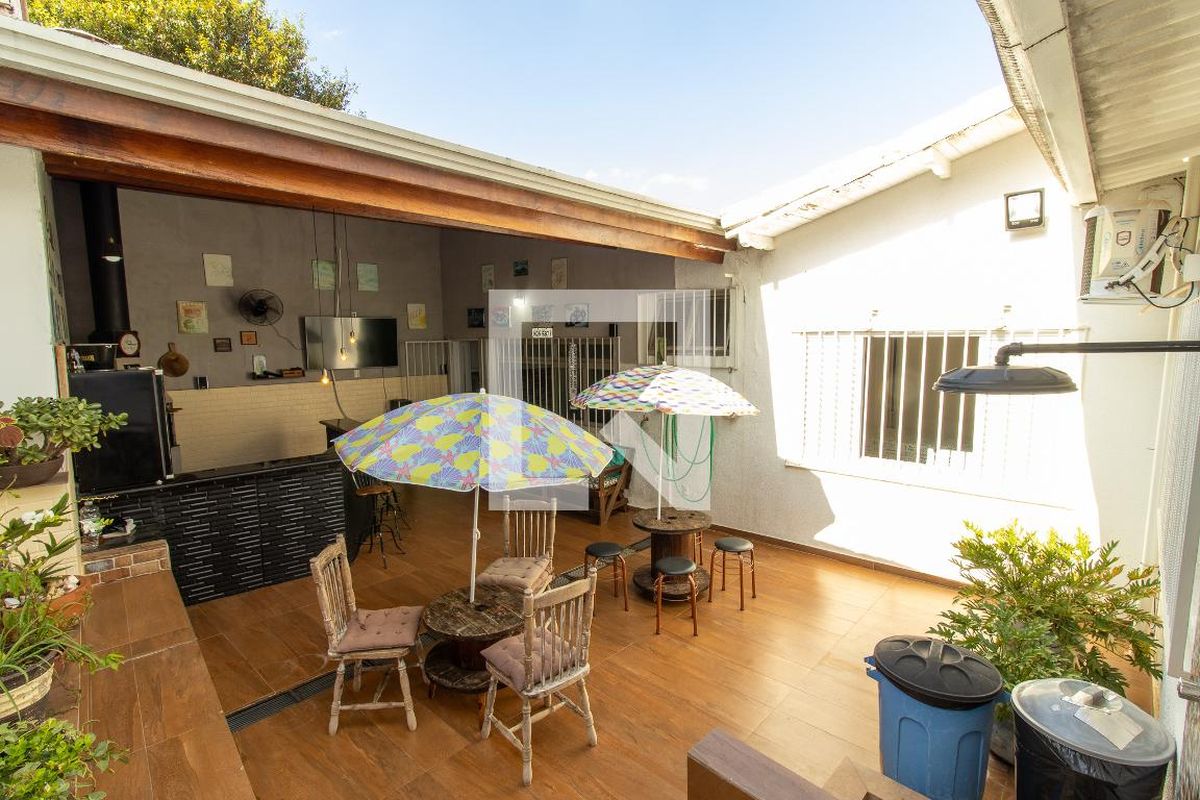 Casa à Venda - Jardim Flamboyant, 3 Quartos,  240 m2 em , Campinas - sp | SoloBR