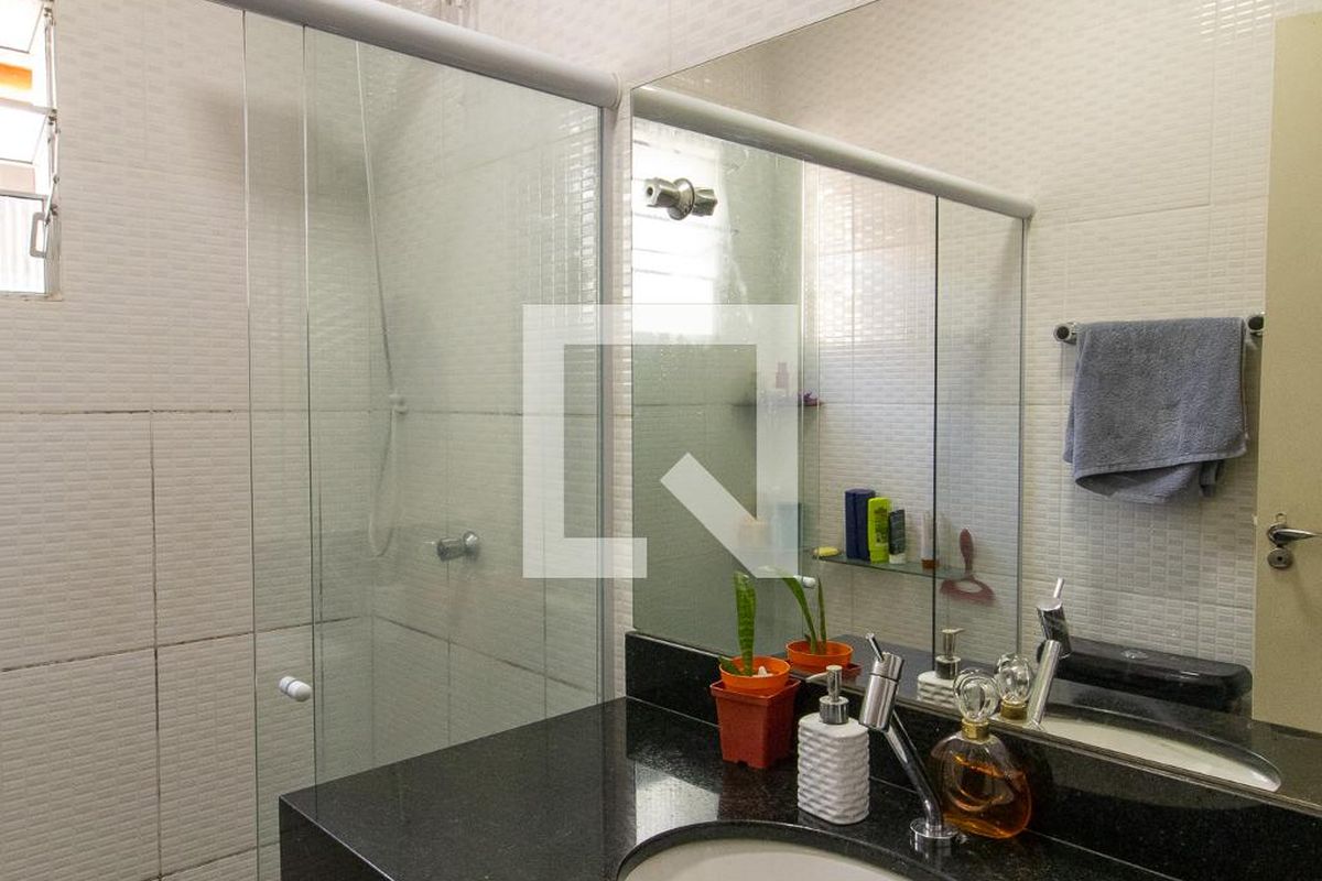 Casa à Venda - Jardim Flamboyant, 3 Quartos,  240 m2 em , Campinas - sp | SoloBR
