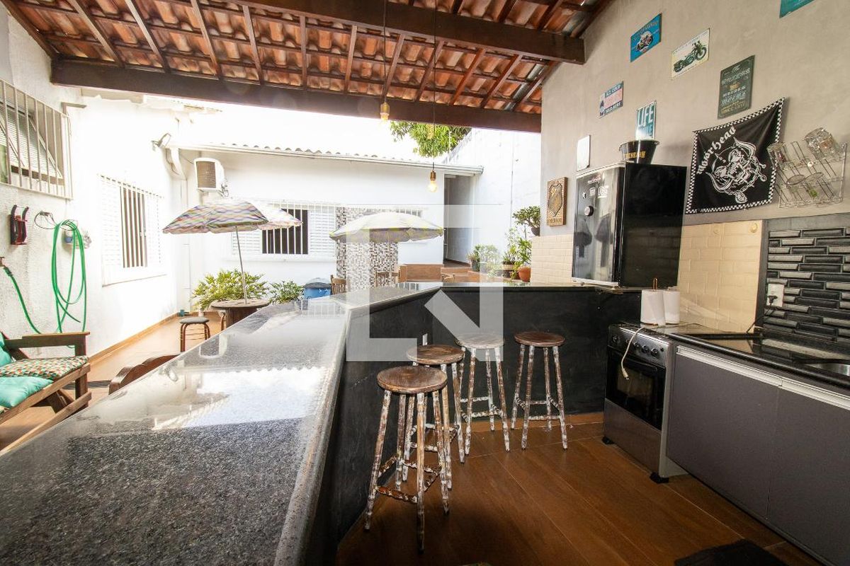 Casa à Venda - Jardim Flamboyant, 3 Quartos,  240 m2 em , Campinas - sp | SoloBR