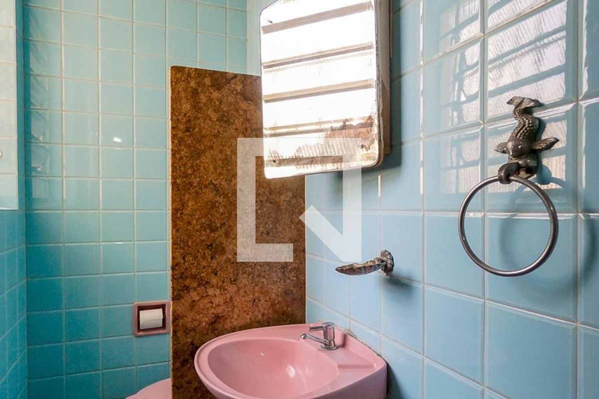 Casa, 3 quartos, 251 m² - Foto 44