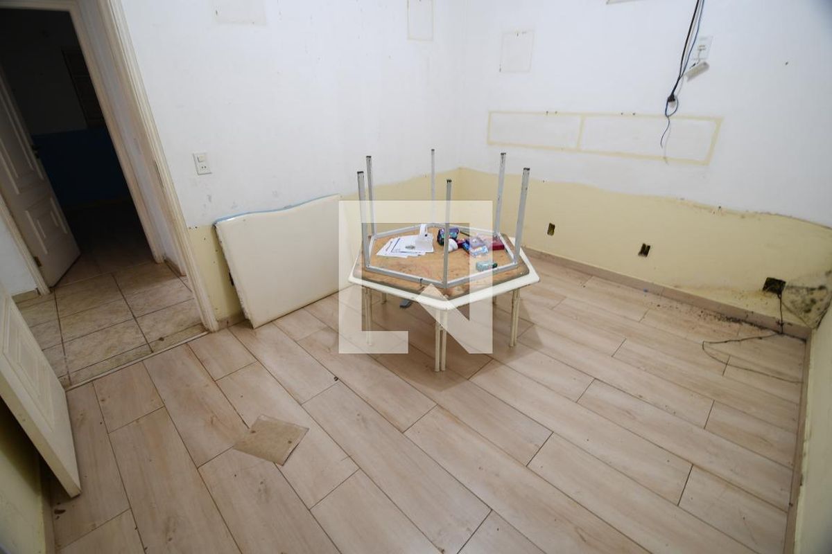 Casa à Venda - Mansões Santo Antônio, 3 Quartos,  400 m2 em , Campinas - sp | SoloBR