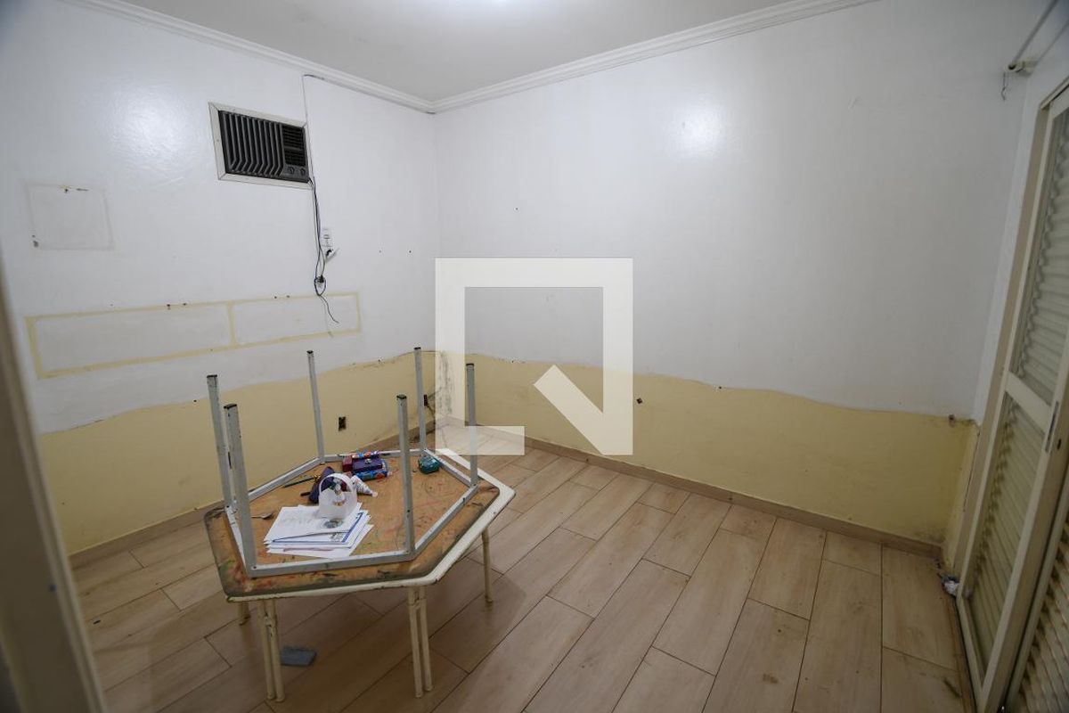 Casa à Venda - Mansões Santo Antônio, 3 Quartos,  400 m2 em , Campinas - sp | SoloBR