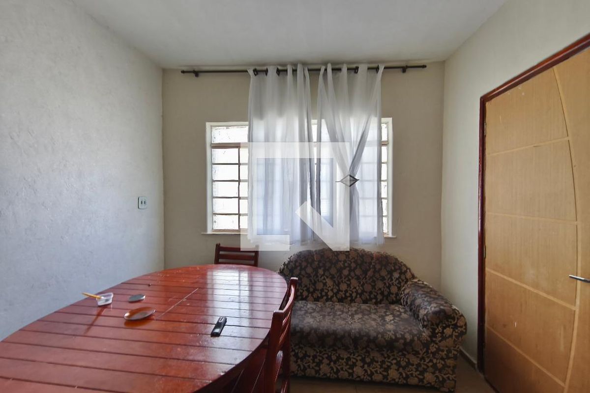 Casa à Venda - Jardim do Lago, 3 Quartos,  300 m2 em , Campinas - sp | SoloBR