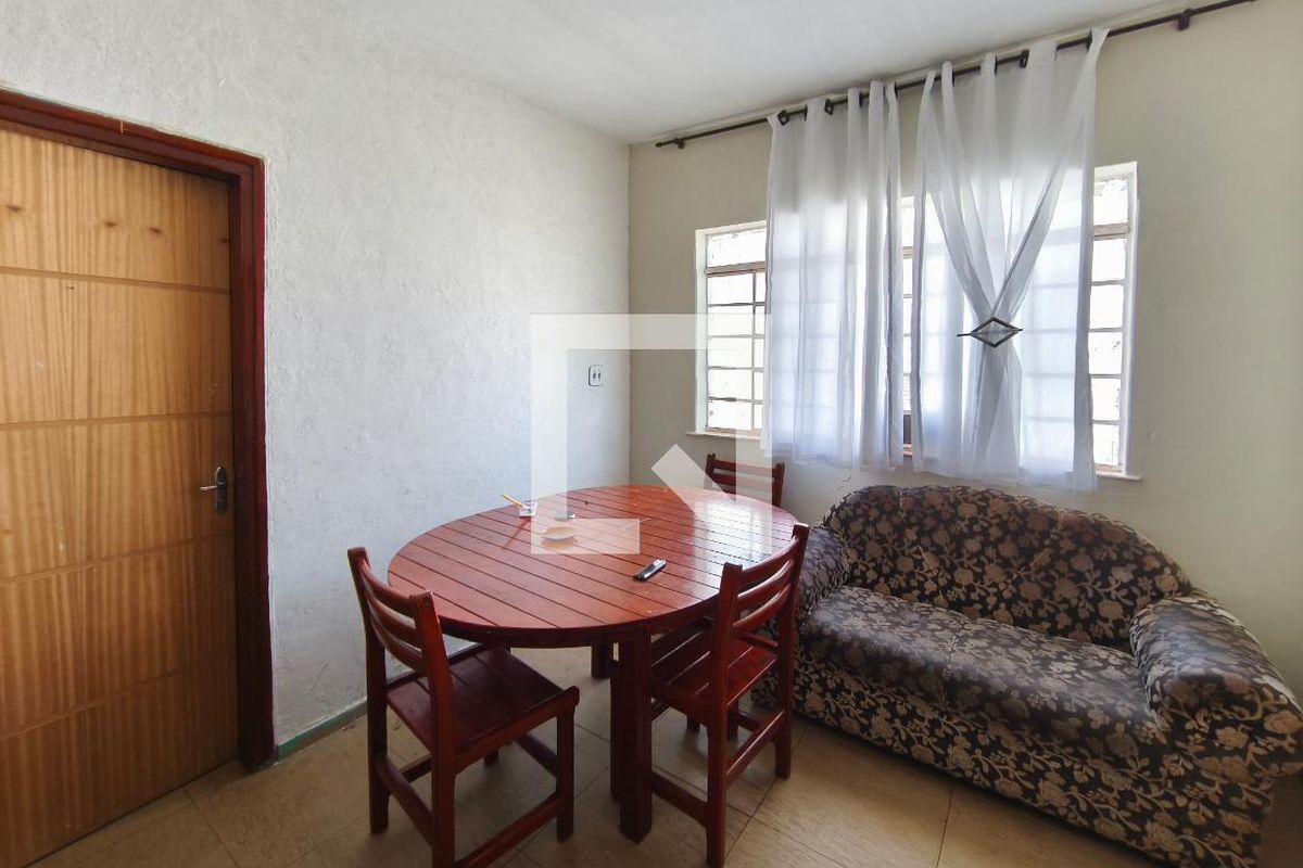 Casa à Venda - Jardim do Lago, 3 Quartos,  300 m2 em , Campinas - sp | SoloBR